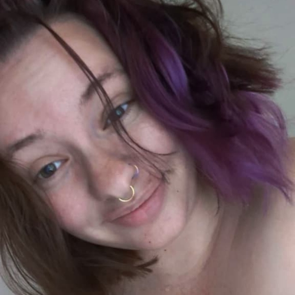 Meet your Posher, Clarissa - Picture 2 of 3